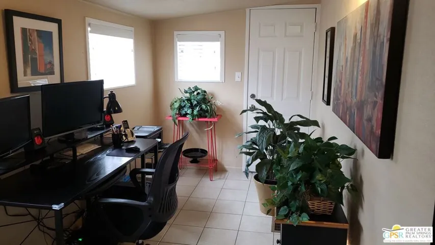 bedroom 3 office