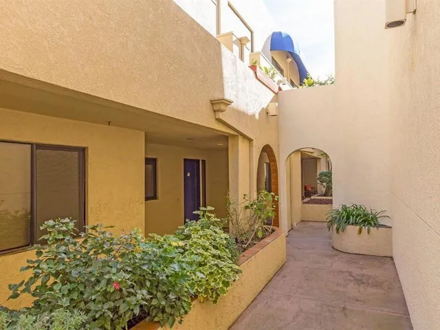 153 California Avenue F105, Palo Alto, California 94306