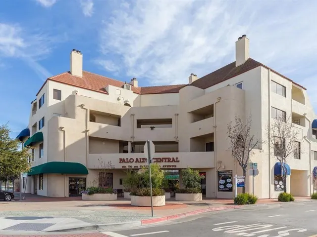 153 California Avenue F105, Palo Alto, California 94306