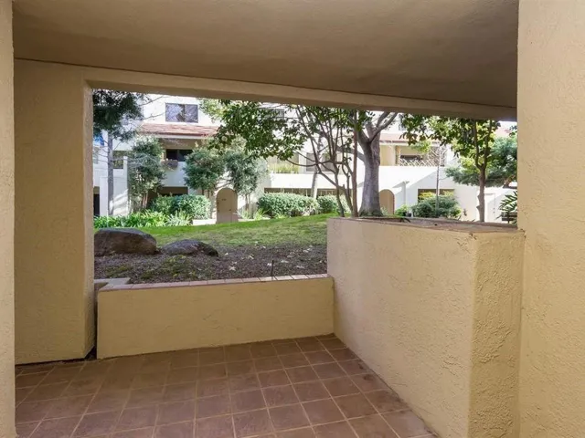 153 California Avenue F105, Palo Alto, California 94306