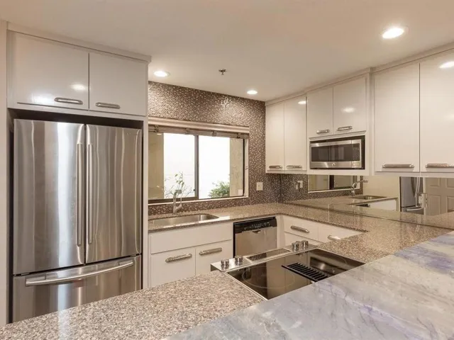 153 California Avenue F105, Palo Alto, California 94306