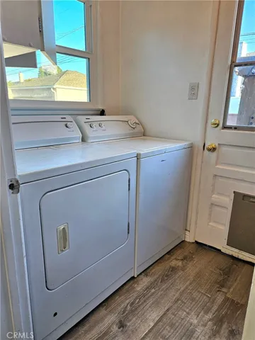 laundry area, washer and dryer stay