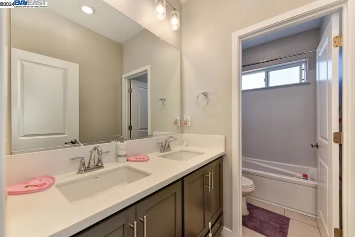 3389 Gopher Ridge Dr, Folsom, California 95630