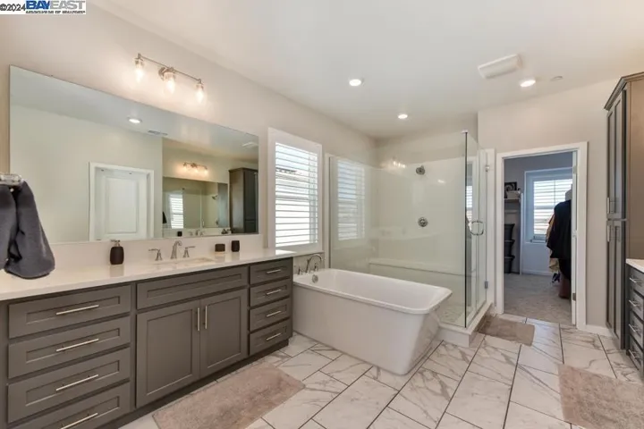 3389 Gopher Ridge Dr, Folsom, California 95630