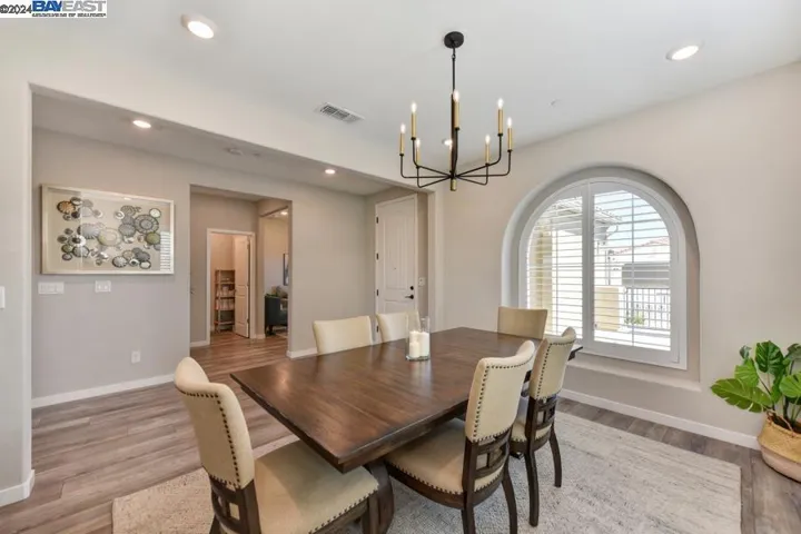 3389 Gopher Ridge Dr, Folsom, California 95630