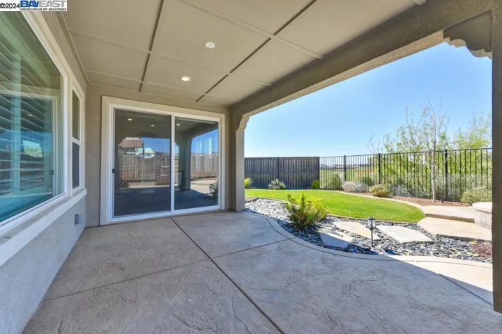 3389 Gopher Ridge Dr, Folsom, California 95630