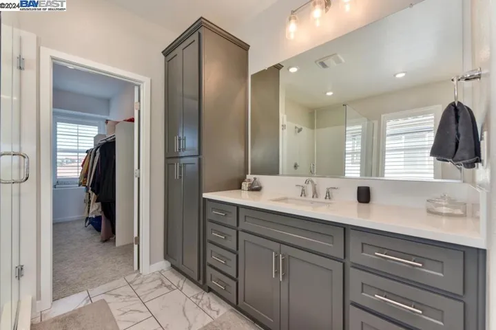 3389 Gopher Ridge Dr, Folsom, California 95630