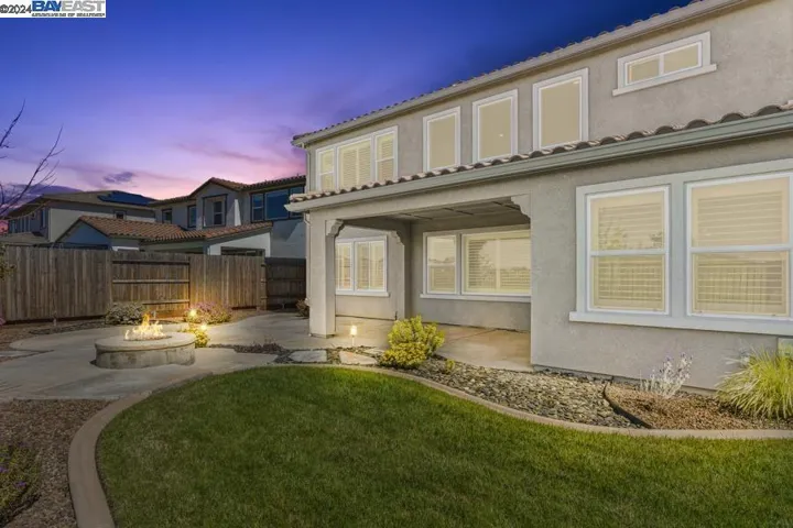 3389 Gopher Ridge Dr, Folsom, California 95630
