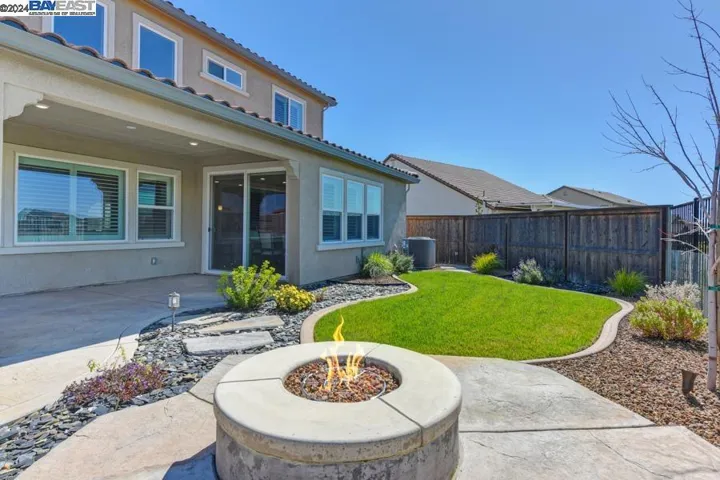 3389 Gopher Ridge Dr, Folsom, California 95630