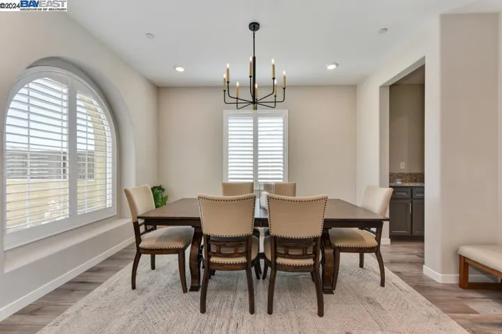 3389 Gopher Ridge Dr, Folsom, California 95630