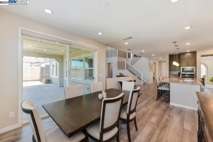 3389 Gopher Ridge Dr, Folsom, California 95630