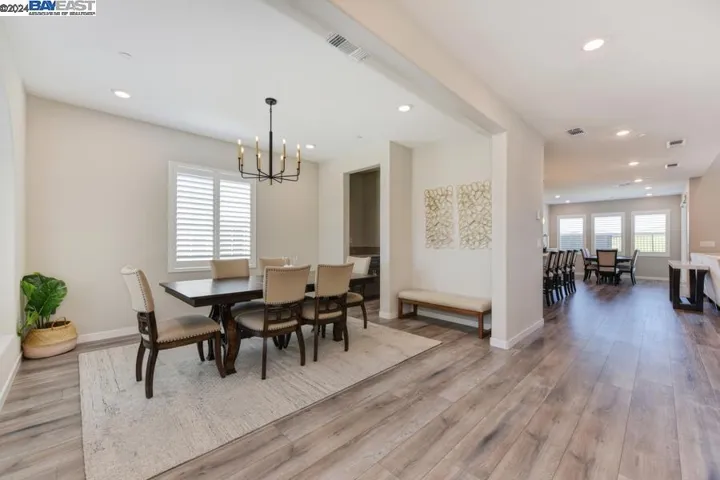 3389 Gopher Ridge Dr, Folsom, California 95630