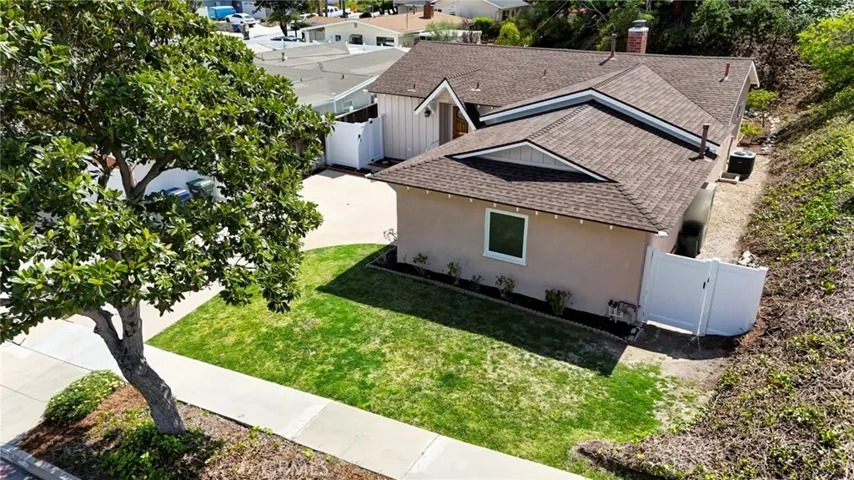 28635 Gunter Road, Rancho Palos Verdes, California 90275