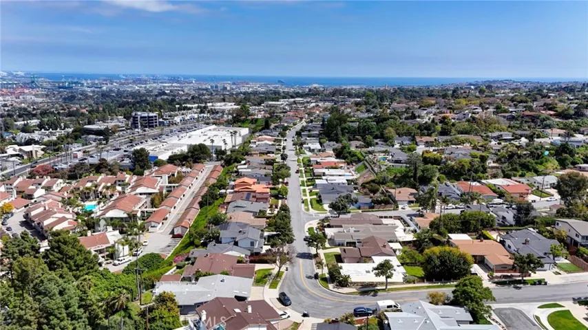 28635 Gunter Road, Rancho Palos Verdes, California 90275