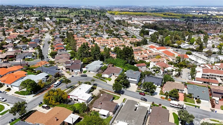 28635 Gunter Road, Rancho Palos Verdes, California 90275