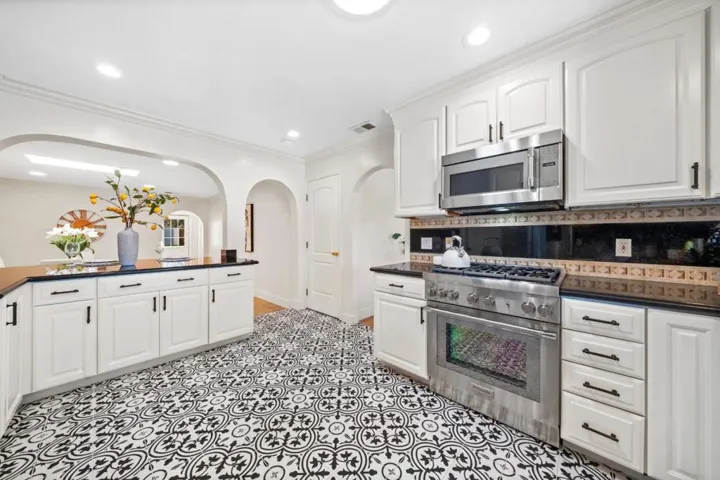 2270 Lindaire Avenue, San Jose, California 95128
