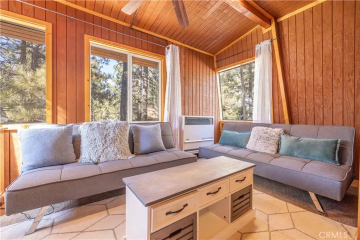 337 W Sherwood Boulevard, Big Bear City, California 92314