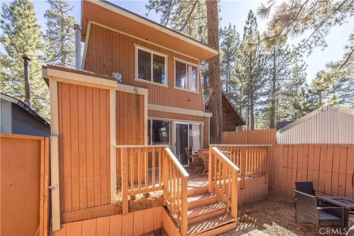 337 W Sherwood Boulevard, Big Bear City, California 92314