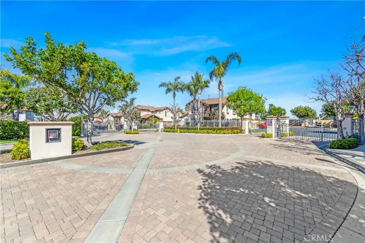 Private gated community just a few blocks from the Ocean.