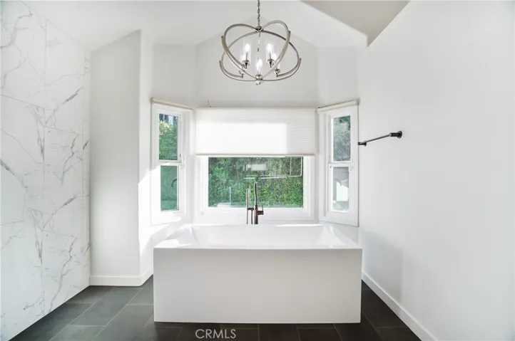 24868 Paseo Primario, Calabasas, California 91302