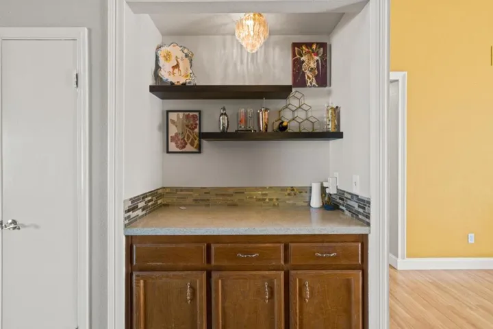 202 Falcon Way, Hercules, California 94547