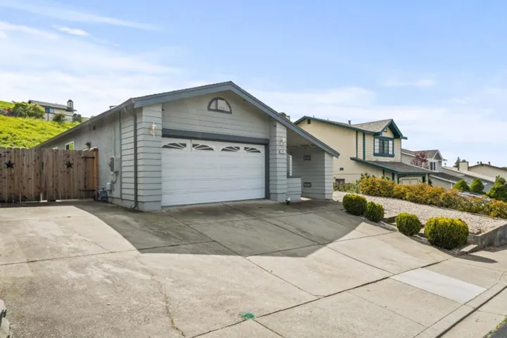 202 Falcon Way, Hercules, California 94547