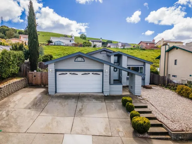 202 Falcon Way, Hercules, California 94547