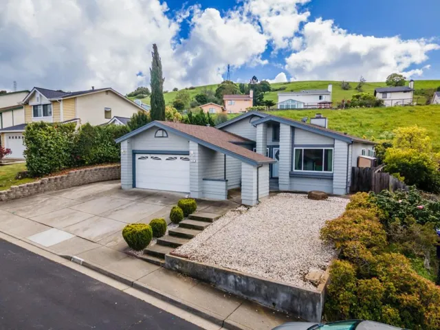 202 Falcon Way, Hercules, California 94547