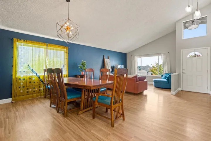 202 Falcon Way, Hercules, California 94547