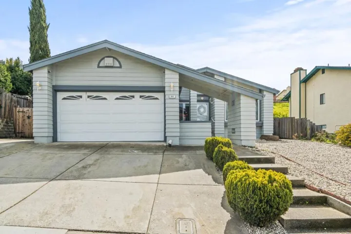 202 Falcon Way, Hercules, California 94547