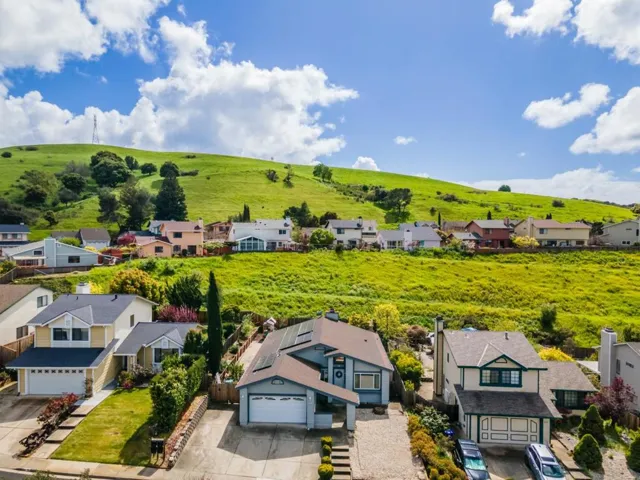 202 Falcon Way, Hercules, California 94547