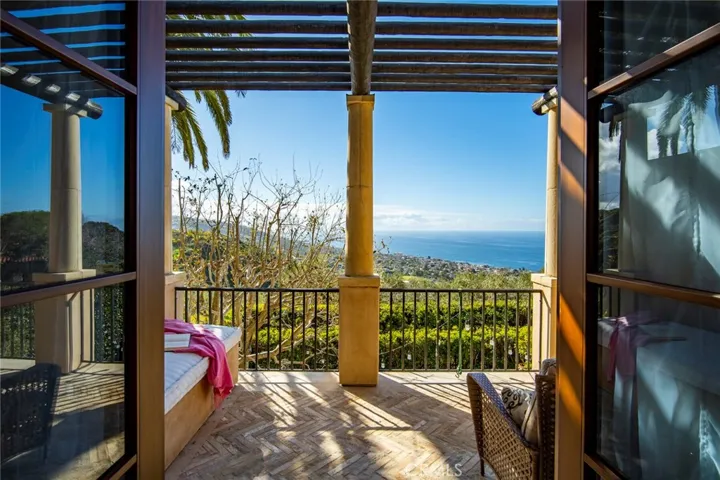 1302 Skyline Drive, Laguna Beach, California 92651