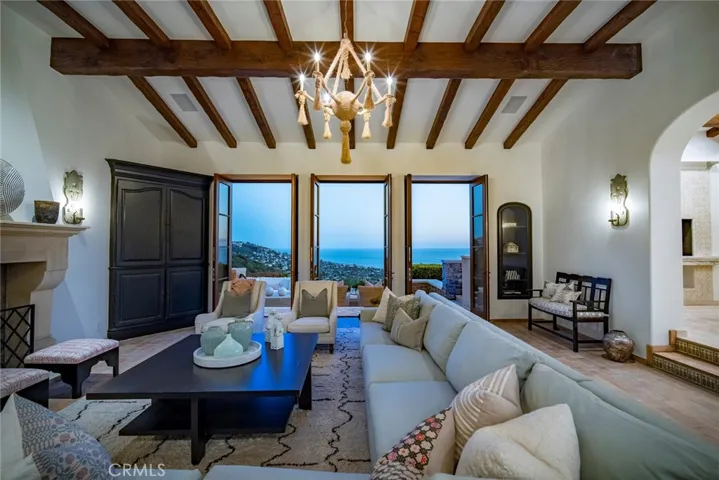 1302 Skyline Drive, Laguna Beach, California 92651