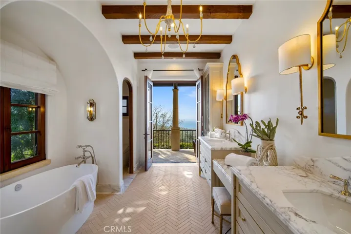1302 Skyline Drive, Laguna Beach, California 92651