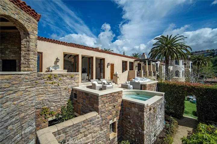 1302 Skyline Drive, Laguna Beach, California 92651