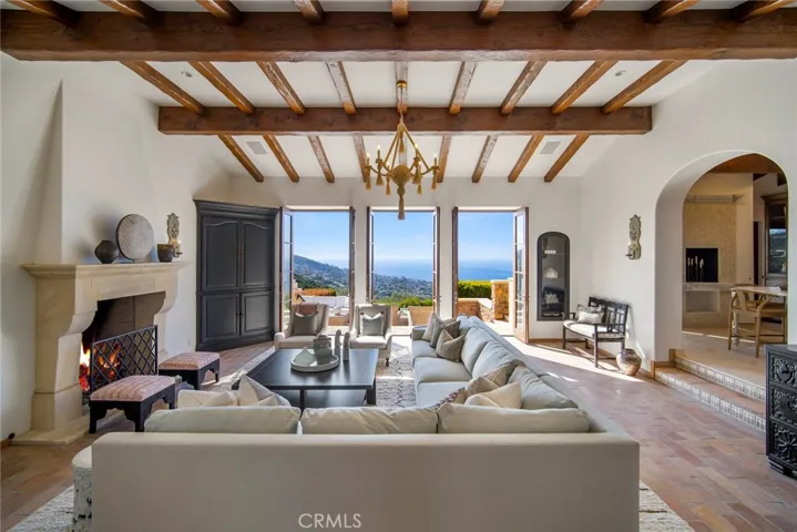 1302 Skyline Drive, Laguna Beach, California 92651