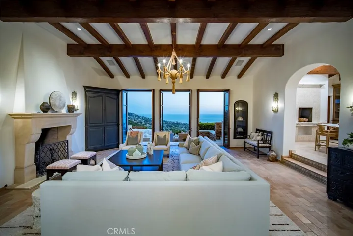 1302 Skyline Drive, Laguna Beach, California 92651