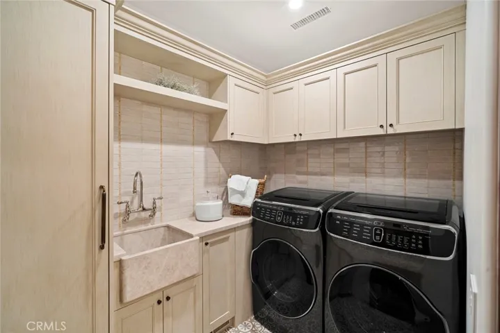 1302 Skyline Drive, Laguna Beach, California 92651