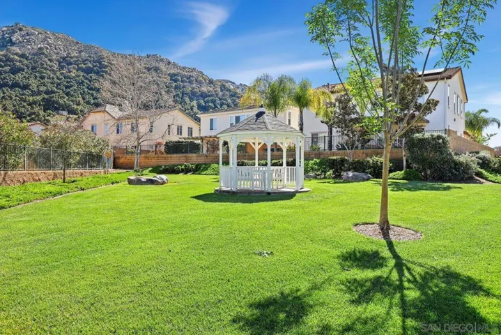 3807 Lake Park St, Fallbrook, California 92028