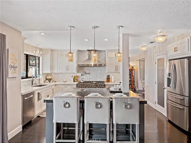 18499 Niagara Drive, Victorville, California 92395