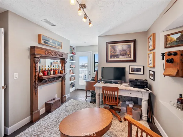 18499 Niagara Drive, Victorville, California 92395
