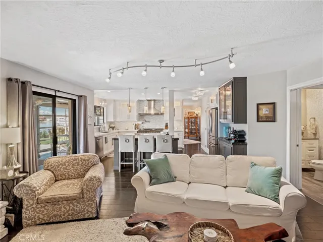 18499 Niagara Drive, Victorville, California 92395