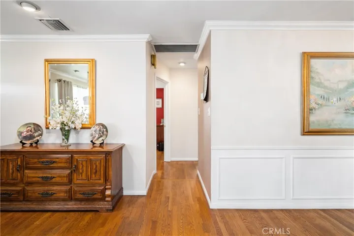 5203 Mcclintock Avenue, Temple City, California 91780