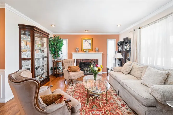 5203 Mcclintock Avenue, Temple City, California 91780