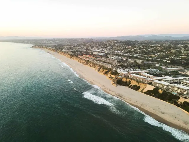 190 Del Mar Shores 88, Solana Beach, California 92075