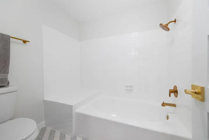 190 Del Mar Shores 88, Solana Beach, California 92075