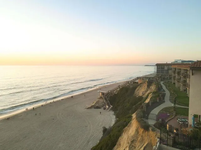 190 Del Mar Shores 88, Solana Beach, California 92075