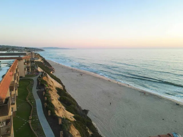 190 Del Mar Shores 88, Solana Beach, California 92075