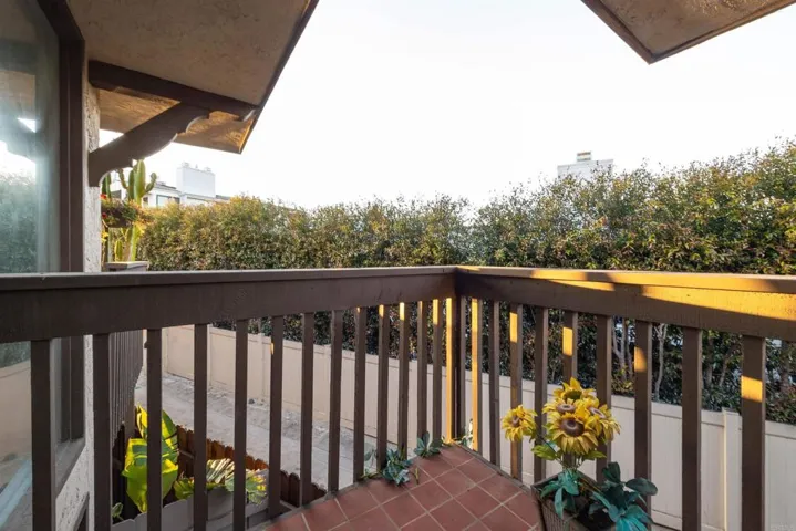 190 Del Mar Shores 88, Solana Beach, California 92075
