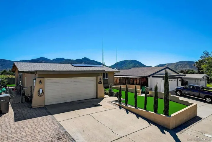 8309 Rumson Dr, Santee, California 92071